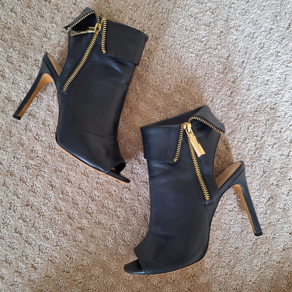 Vince Camuto Leather Black Open-Toe Booties Stiletto Heels Woman's Size 7.5